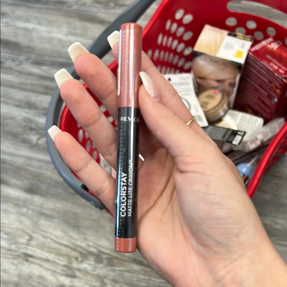 Revlon ColorStay Matte Lip Crayon - Pink - Picture 1 of 1